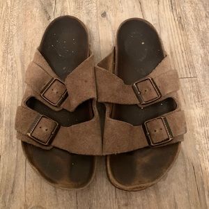 Birkenstock’s classic. Size 38